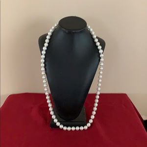 Women’s pearl necklace